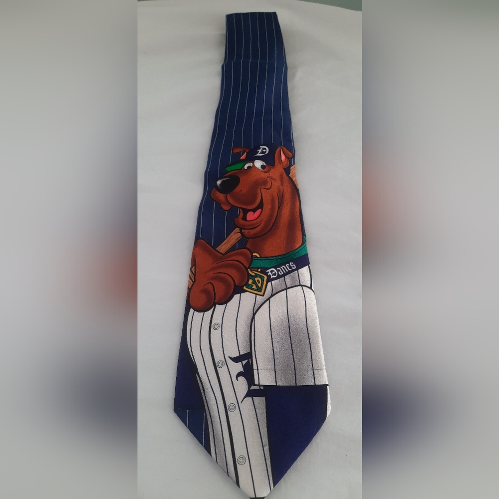 Vtg scooby doo silk tie.